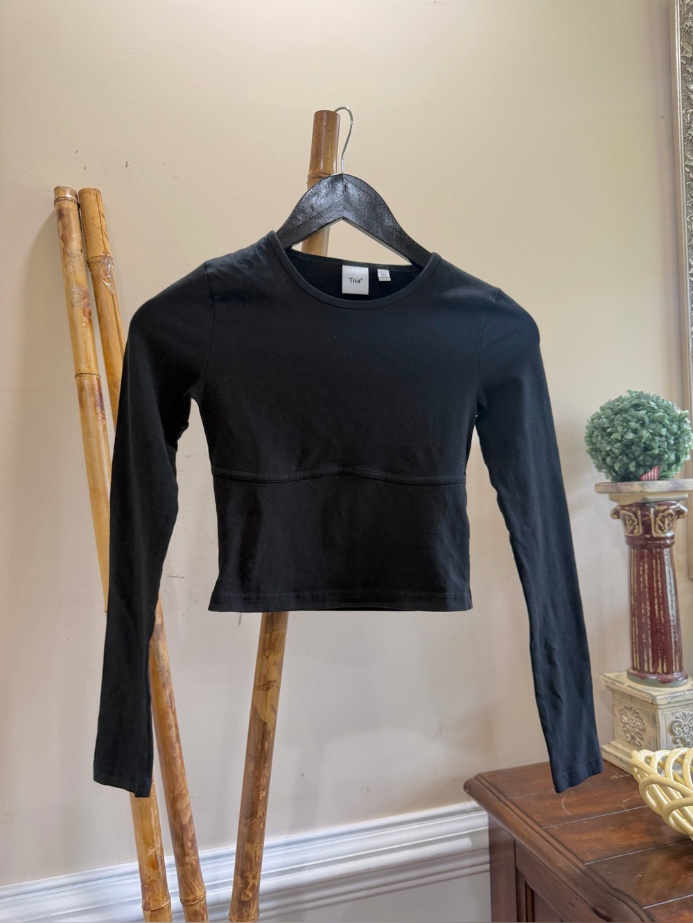 Tna Black Long-Sleeve Cropped Tee